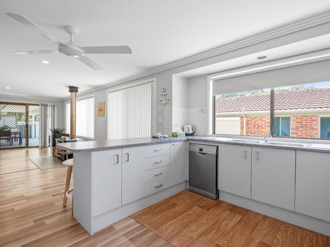 Alka Beach House - Taree Accommodation 4