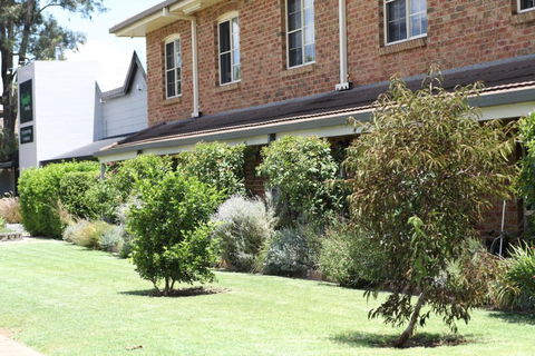 All Settlers Motor Inn Parkes - Taree Accommodation 1