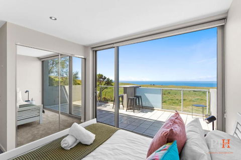 All The Views 2 Bedroom App San Remo - Taree Accommodation 0