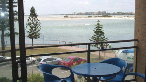 Allamanda Place Unit 5 - Taree Accommodation 1