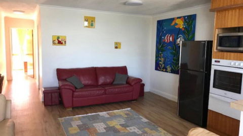 Allamanda Place Unit 5 - Taree Accommodation 3