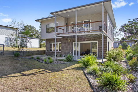 Allawah Beach House - Taree Accommodation 0