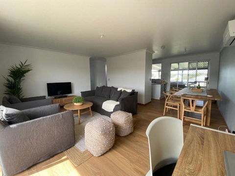 Alma Beach Haven - Taree Accommodation 3