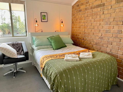 Aloha Adelaide - Taree Accommodation 1