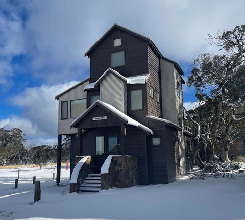 Alpine Edge - Taree Accommodation 0