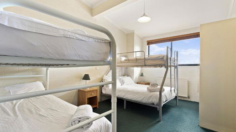 Alpine Heights 04 - Taree Accommodation 3