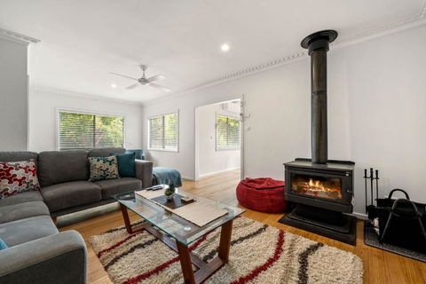 Alpine View Cottage - Taree Accommodation 4