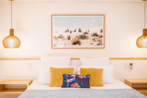 Amaroo Villa - Absolute Beachfront Port Douglas - Taree Accommodation 4