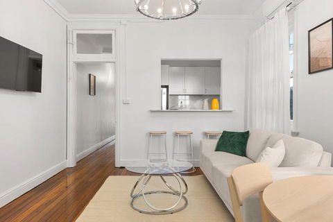 Amazing 2BR Apartment Near Barangaroo - Taree Accommodation 1