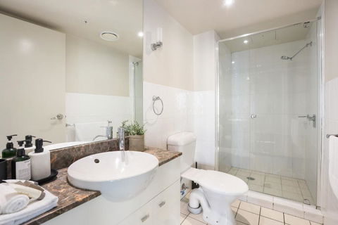 Amazing Chevron Heart Of Surfers Apartment - Taree Accommodation 2