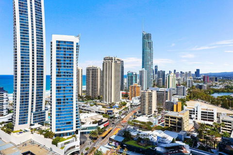 Amazing Chevron Heart Of Surfers Apartment - Taree Accommodation 4