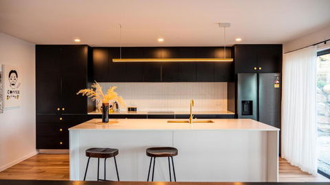 Amazing View Architech Home 8Minutes To Hobart CBD - Taree Accommodation 2
