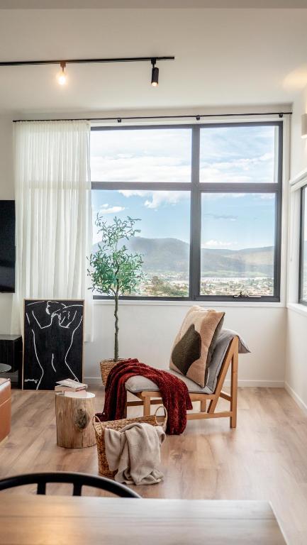 Amazing View Architech Home 8Minutes To Hobart CBD - Taree Accommodation 1