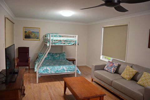 Amberlee House - Bring Your Own Linen - Taree Accommodation 3
