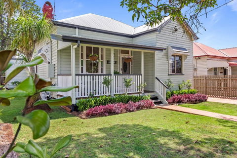 Ambiente Cottage - Pet And Family Friendly - Taree Accommodation 0