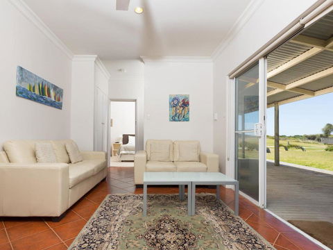 Amhurst Cottage - Taree Accommodation 3