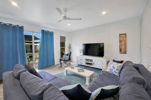 Anchors Away At Innes Park Opp Park & Beach Dogs Welcome Inside - Taree Accommodation 2