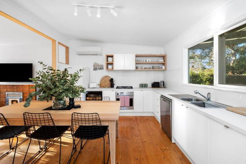 Anglesea Beach House 2 - Taree Accommodation 1