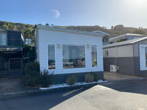 Anlyn Seaside Cabin - Taree Accommodation 0