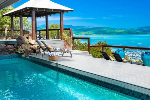 Airlie Beach Seaviews - Taree Accommodation 0
