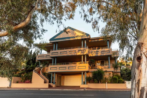 Apartment 2, 9 River Lane Mannum - Taree Accommodation 0
