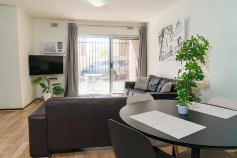 Apartment 4 Burswood - Taree Accommodation 1
