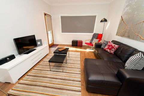 Apartments By Townhouse - Taree Accommodation 2
