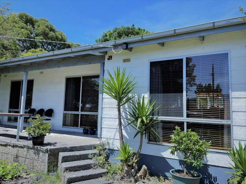 Apollo Bay Holiday House - Taree Accommodation 3