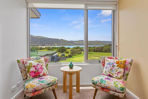 Apollo Blue 14 - Taree Accommodation 0