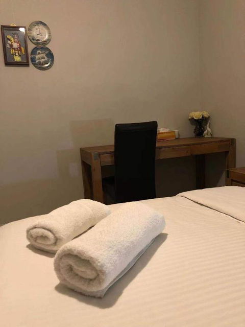 Apple House Truganina - Taree Accommodation 4