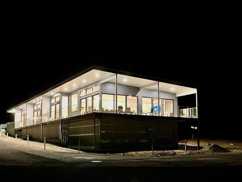 Apt02-The SS James Comrie - Taree Accommodation 4