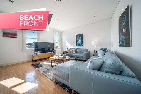 Aqua By The Sea - 1BR, Beachfront, Pool & Gym - Taree Accommodation 0
