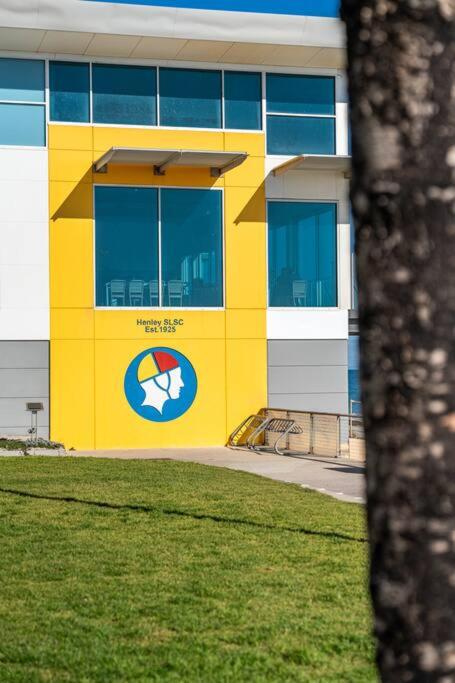 Aqua By The Sea - 1BR, Beachfront, Pool & Gym - Taree Accommodation 3