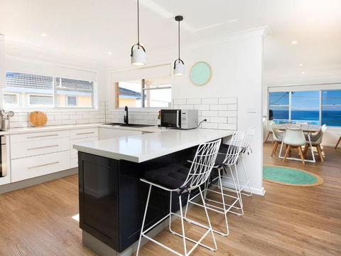 Aqua Palm With Sweeping One Mile Views - Taree Accommodation 0