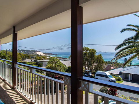 Aqua Palm With Sweeping One Mile Views - Taree Accommodation 2