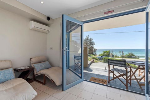 Aqua Shores Studio - Taree Accommodation 3