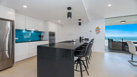Aqua View 504, 29 Canberra Tce, Kings Beach - Taree Accommodation 0