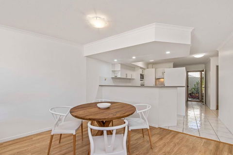 Aquarius Noosa - Taree Accommodation 3