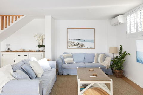 Arabella - 2 Bedroom Holiday House Nelson Bay - Taree Accommodation 2
