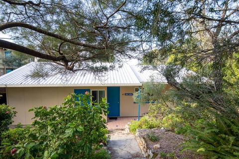 ARCADIA -Straddie Original 3 Bedroom House With Ocean Views - Taree Accommodation 0