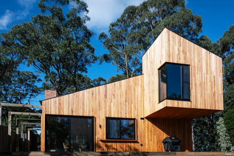 Architectural Gem In Central Red Hill - Taree Accommodation 0
