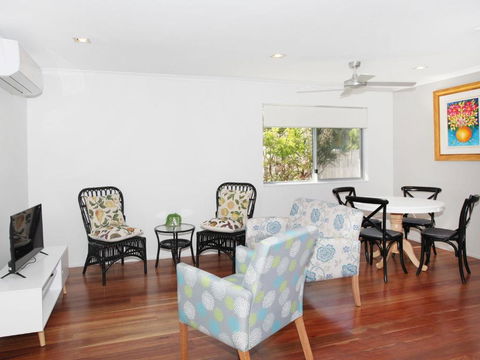 Arlington 1 Two Bedroom Unit Close To The Beach - Taree Accommodation 1