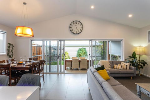 Armidale Cottage - House 1 - Taree Accommodation 4