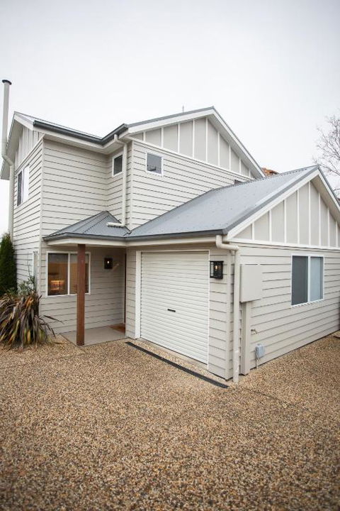 Armidale Cottage - House 1 - Taree Accommodation 2
