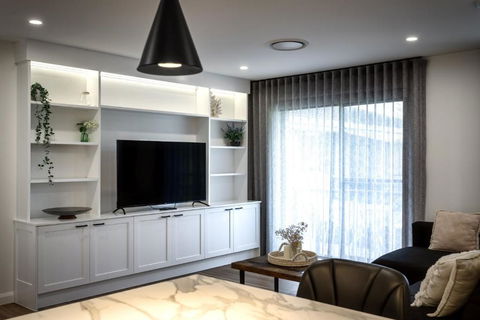 Armrick Seaside Apartments Broadbeach - Taree Accommodation 2