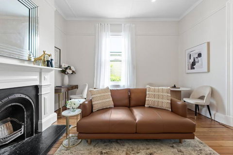 Art Deco W Modern Twist 1Bed 1Bath 1Car New Farm - Taree Accommodation 4