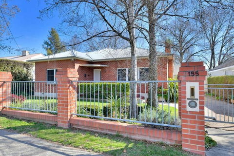 Art House On Anson - Artistic Haven, Spa, Pets - Taree Accommodation 2