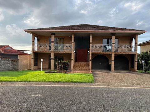 Aspley Large Room & Share Bathroom With Other Guests - Taree Accommodation 4