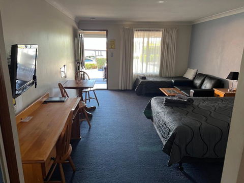 Asters On James Motor Inn - Taree Accommodation 2