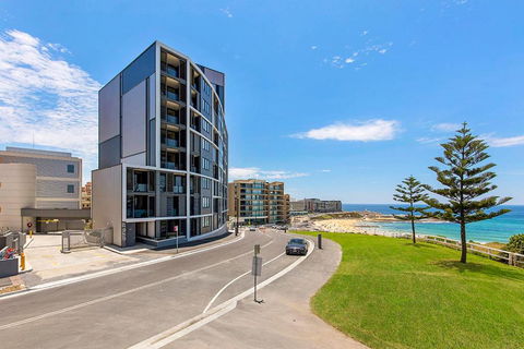 Astra Apartments Newcastle Beach - Taree Accommodation 0